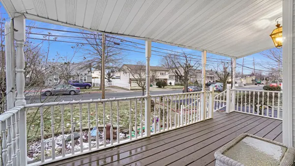2496 Camp AVE, North Bellmore, NY 11710