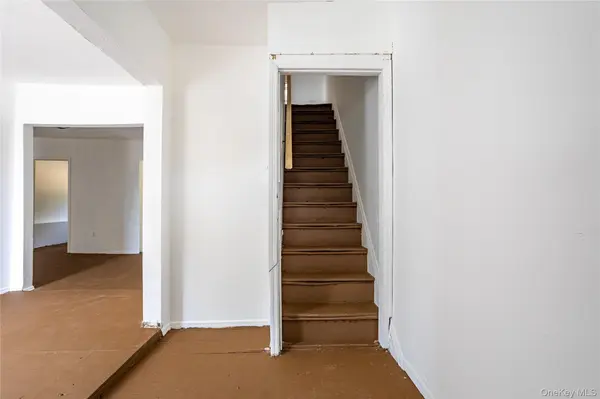 22 Grove ST, Staten Island, NY 10304