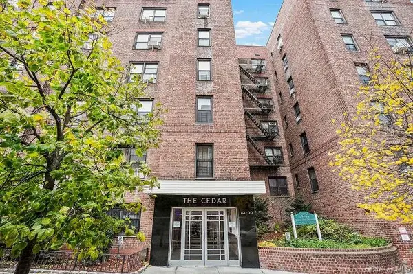 64-00 Saunders ST #5-C, Rego Park, NY 11374