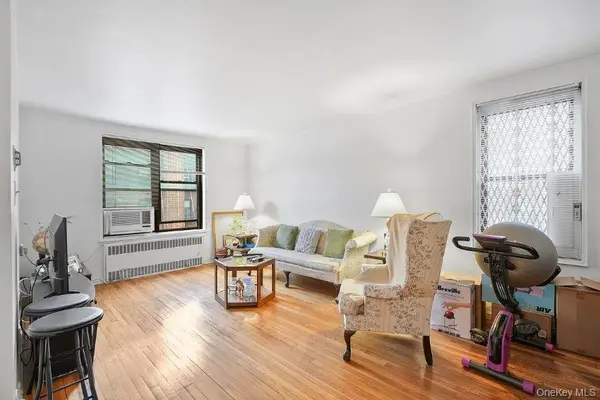 64-00 Saunders ST #5-C, Rego Park, NY 11374