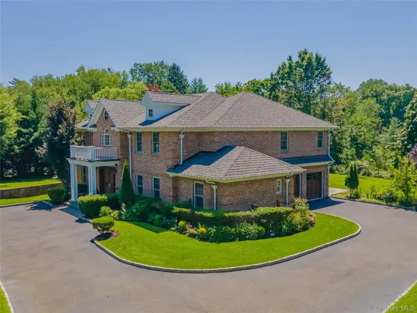 640 Bryant AVE, Roslyn Harbor, NY 11576