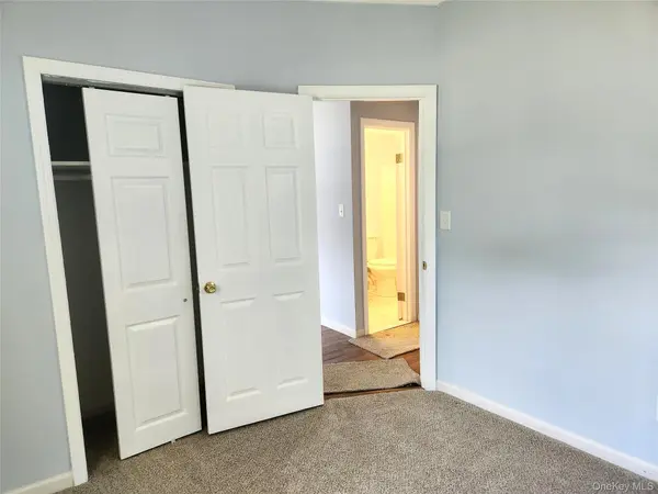 548 Taylor AVE, East Patchogue, NY 11772