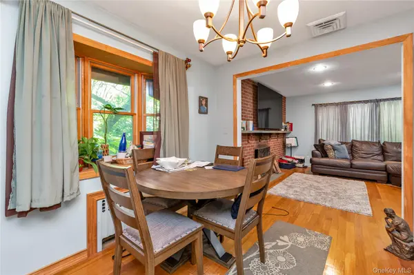 21 Laurel AVE, Sea Cliff, NY 11579