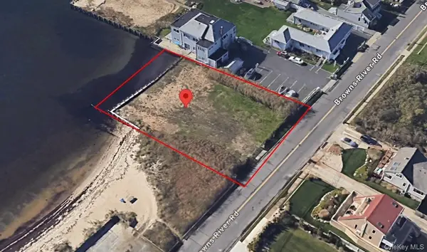 48-52 Browns River RD, Sayville, NY 11782