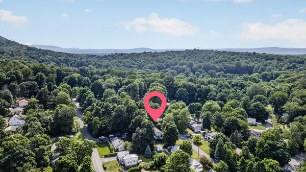 12 Pond PL, Beacon, NY 12508