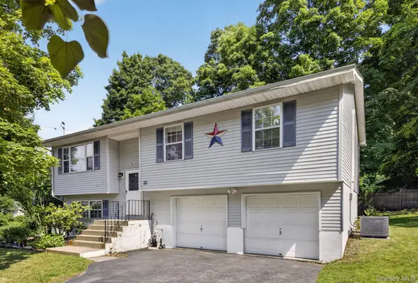 12 Pond PL, Beacon, NY 12508