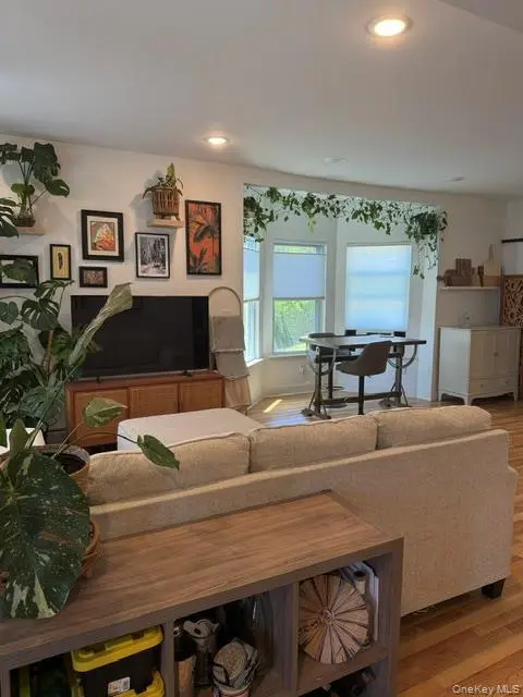 146 Smith ST, Poughkeepsie, NY 12601