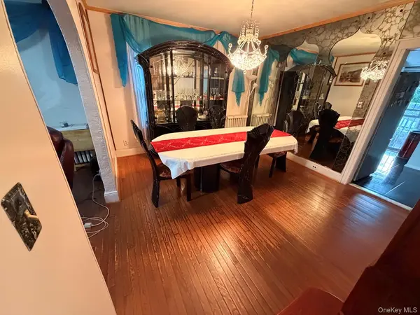 13744 218th ST, Laurelton, NY 11413