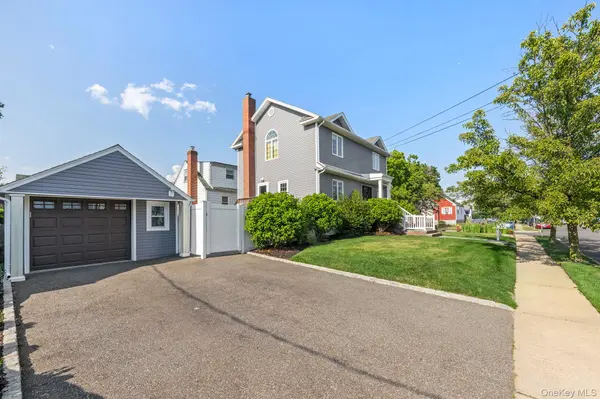 80 Central BLVD, Merrick, NY 11566