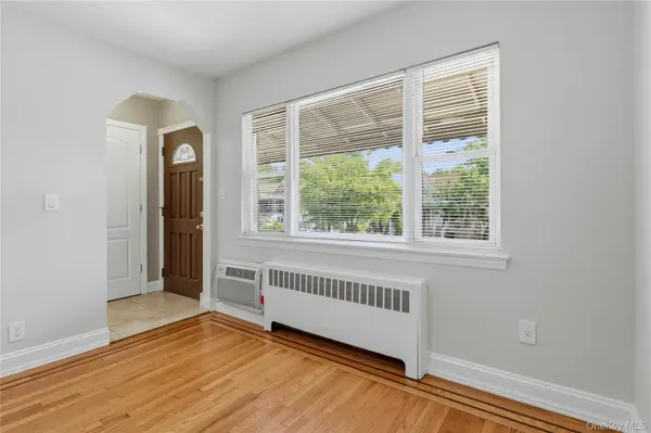 817 Quincy AVE, Bronx, NY 10465