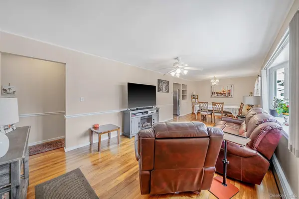 398 Eastwood BLVD, Centereach, NY 11720