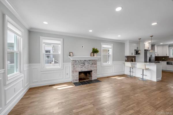498 Farmers AVE, Bellmore, NY 11710