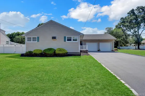 12 Bainbridge AVE, Melville, NY 11747