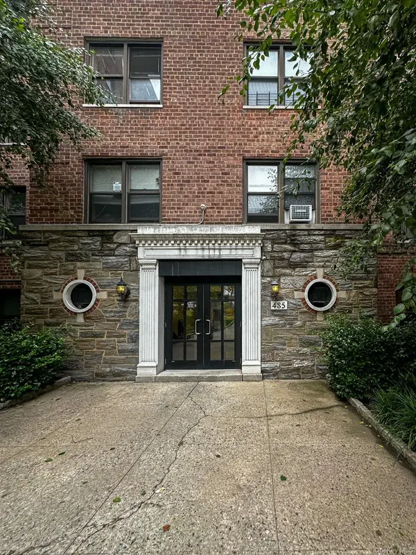 485 E Lincoln AVE #214, Mount Vernon, NY 10552