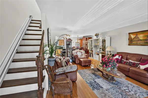 3043 Matthews AVE, Bronx, NY 10467