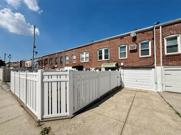 5962 69th LN, Maspeth, NY 11378