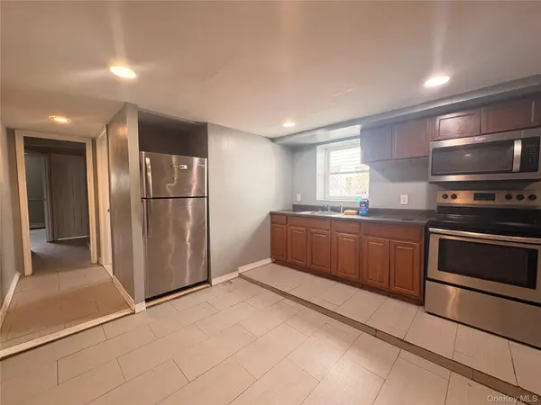 6947 De Costa AVE, Arverne, NY 11692
