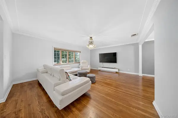 218-21 Stewart RD, Hollis Hills, NY 11427