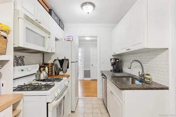 43 N Forest AVE #A3, Rockville Centre, NY 11570