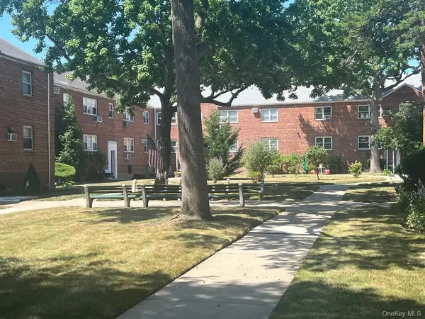 155-24 84th ST #1L, Howard Beach, NY 11414