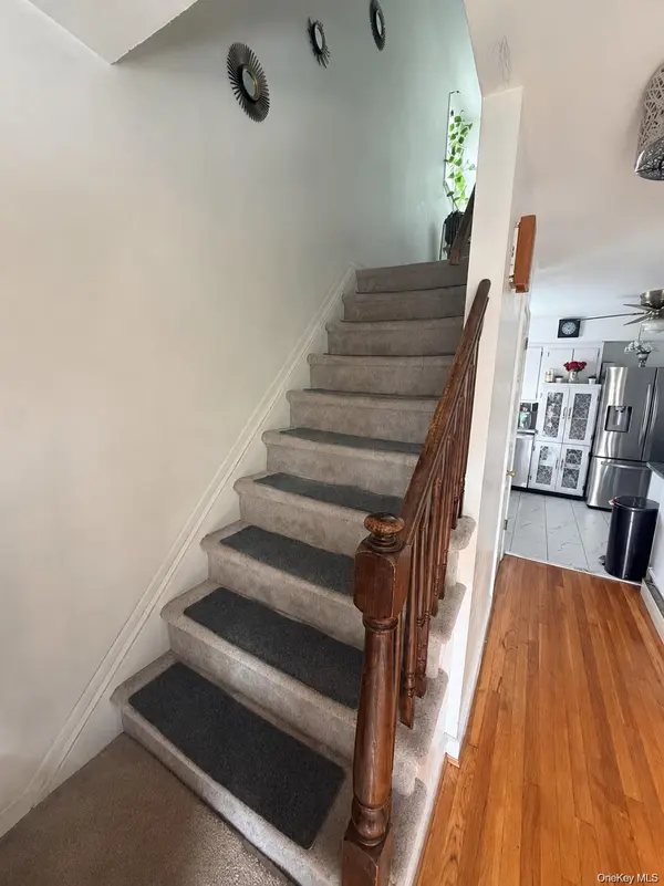 17 Main ST, Floral Park, NY 11001