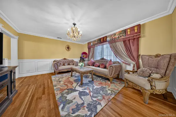 25-36 163rd ST, Flushing, NY 11358