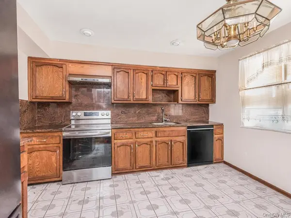 201 Shonnard TER, Yonkers, NY 10701