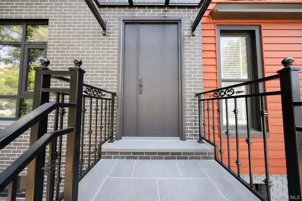 25 Goodwin PL, Brooklyn, NY 11221