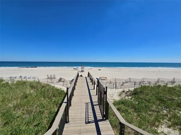 585 Dune RD #L10, Westhampton, NY 11978