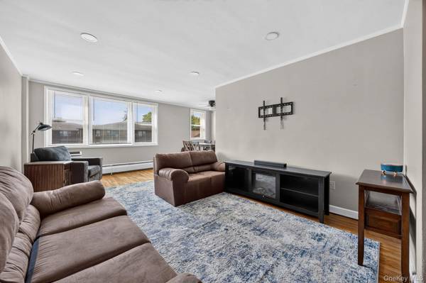 290 Atlantic Ave #225, East Rockaway, NY 11518