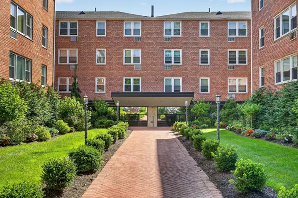 290 Atlantic Ave #225, East Rockaway, NY 11518