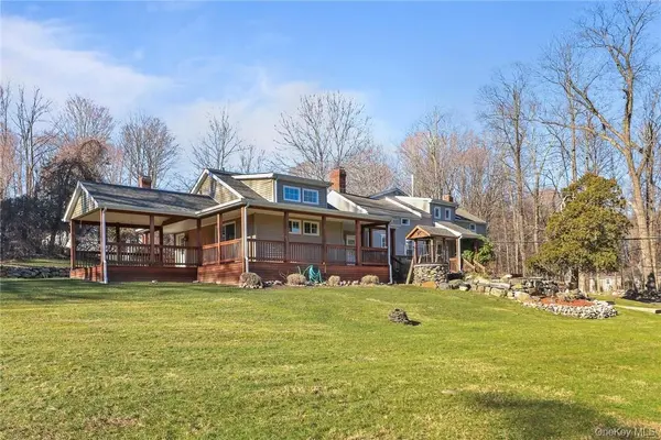 97 and 99 SMITH HILL RD, Airmont, NY 10952