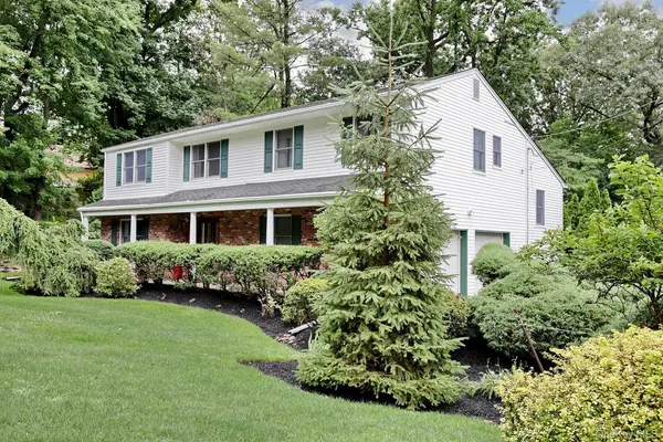 32 Newport AVE, Tappan, NY 10983