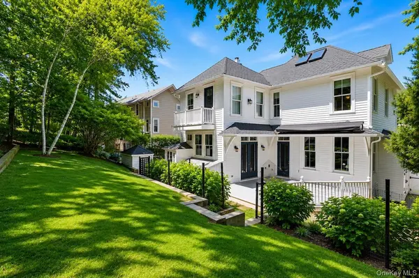 11 Prospect AVE, Shelter Island Heights, NY 11965