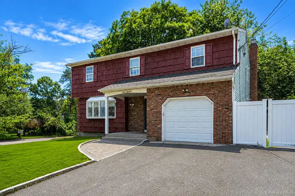 300 Browns RD, Nesconset, NY 11767