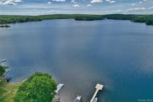 20 Sunset PT, Wurtsboro, NY 12790