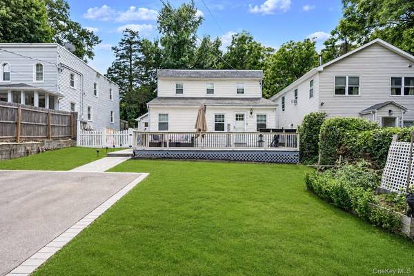 723 Park AVE, Huntington, NY 11743