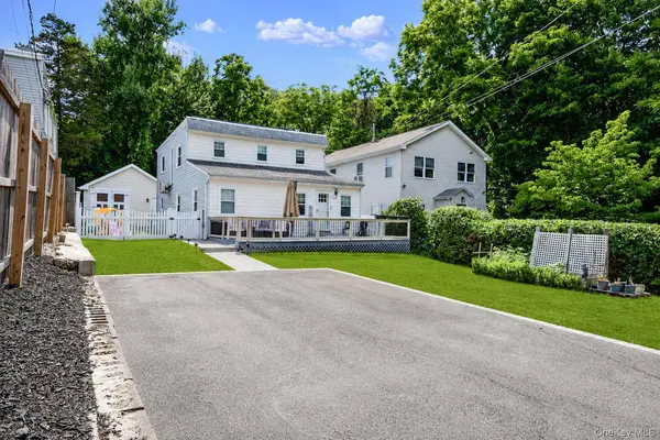 723 Park AVE, Huntington, NY 11743