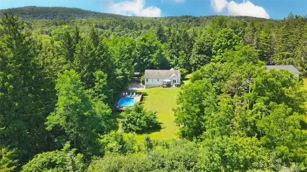 11 Duncan Hill RD, Verbank, NY 12585