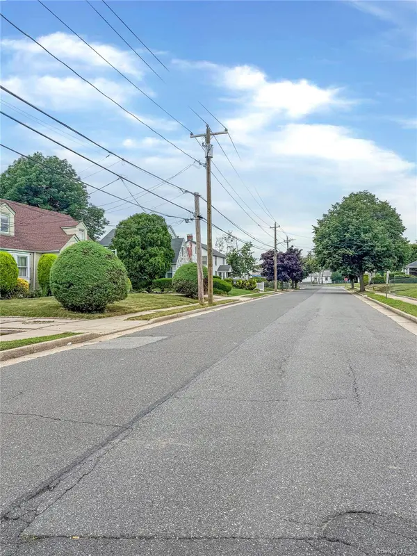 117 Warner AVE, Hempstead, NY 11550