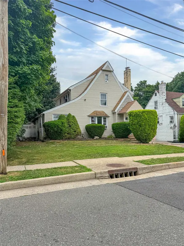 117 Warner AVE, Hempstead, NY 11550
