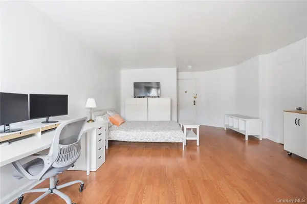 67-25 Clyde ST #6P, Forest Hills, NY 11375