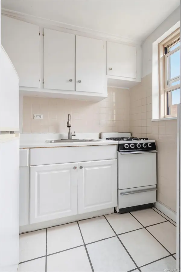 67-25 Clyde ST #6P, Forest Hills, NY 11375