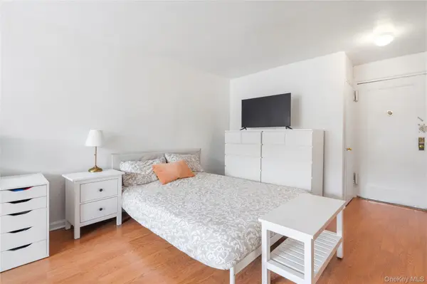 67-25 Clyde ST #6P, Forest Hills, NY 11375