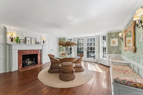 20 Quogue ST, Quogue, NY 11959