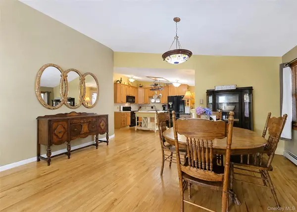 241 Terry BLVD, Holbrook, NY 11741