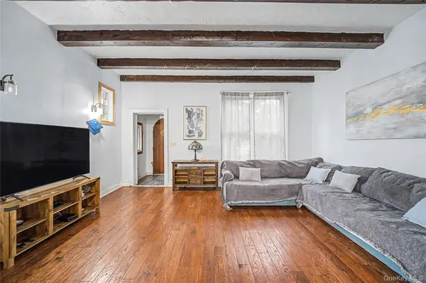 9327 244th ST, Floral Park, NY 11001