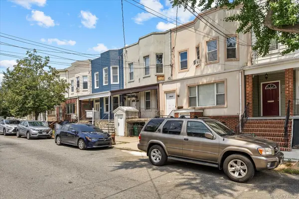 79-27 67th DR, Middle Village, NY 11379