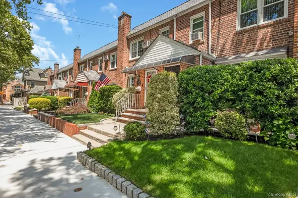 65-19 78th ST, Middle Village, NY 11379