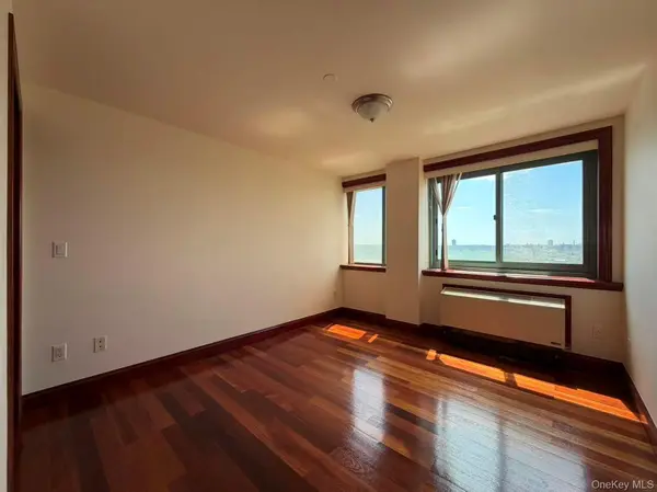 4318 Main ST #12C, Flushing, NY 11355
